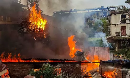 മണിപ്പൂർ സംഘർഷം: മൗനം തുടർന്ന് പ്രധാനമന്ത്രി; അടിയന്തര ഇടപെടൽ തേടി പ്രതിപക്ഷ പ്രതിനിധികൾ മണിപ്പൂർ സംഘർഷം: മൗനം തുടർന്ന് പ്രധാനമന്ത്രി; അടിയന്തര ഇടപെടൽ തേടി പ്രതിപക്ഷ പ്രതിനിധികൾ