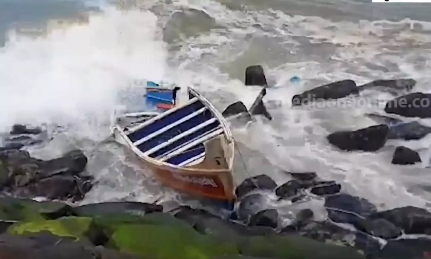 thiruvananthapuram,muthalapozhi harbour Six accidents in a week,fishing boat accident,സ്ഥിരം അപകട മേഖലയായി മുതലപ്പൊഴി; ഒരാഴ്ചക്കിടെ ആറ് അപകടങ്ങൾ thiruvananthapuram,muthalapozhi harbour Six accidents in a week,fishing boat accident,സ്ഥിരം അപകട മേഖലയായി മുതലപ്പൊഴി; ഒരാഴ്ചക്കിടെ ആറ് അപകടങ്ങൾ