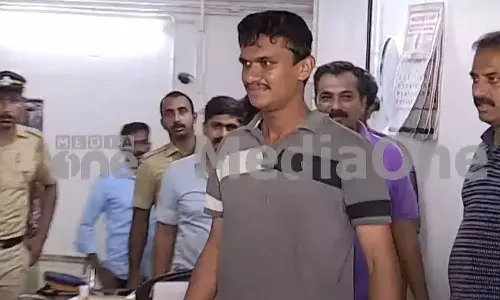 Nikhil Thomas in custody, Kottayam KSRTC bus stand, Nikhil Thomas case, Nikhil Thomas fake degree certificate case Nikhil Thomas in custody, Kottayam KSRTC bus stand, Nikhil Thomas case, Nikhil Thomas fake degree certificate case