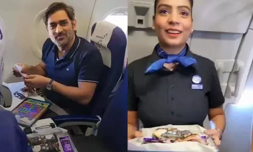 ms dhoni and airhostes