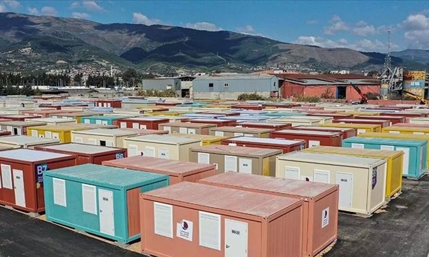 ഭൂകമ്പദുരിത ബാധിതര്ക്ക് താങ്ങായി ഖത്തര്; മുഴുവന് മൊബൈല് വീടുകളും കൈമാറി ഭൂകമ്പദുരിത ബാധിതര്ക്ക് താങ്ങായി ഖത്തര്; മുഴുവന് മൊബൈല് വീടുകളും കൈമാറി