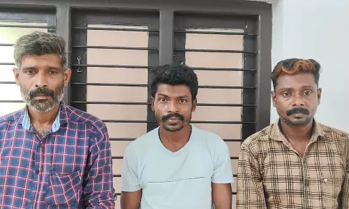 കാട്ടുപോത്തിനെ വെടിവച്ച്‌ ഇറച്ചിയാക്കി; മൂന്നുപേർ പിടിയിൽ