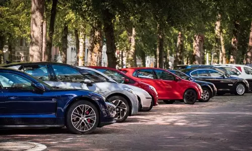 പെരുന്നാൾ അവധിക്ക് പാർക്കിങ് സൗജന്യം; ആനുകൂല്യം പ്രഖ്യാപിച്ച് ഷാർജയും, അബൂദബിയും പെരുന്നാൾ അവധിക്ക് പാർക്കിങ് സൗജന്യം; ആനുകൂല്യം പ്രഖ്യാപിച്ച് ഷാർജയും, അബൂദബിയും