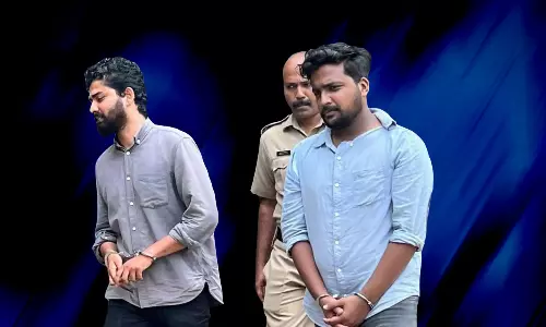 എം.എസ്.എഫ് നേതാക്കള്‍ക്ക് കൈവിലങ്ങ്