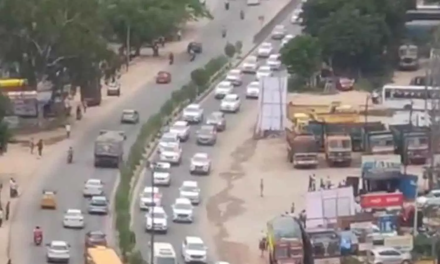 600 കാറുകളുടെ അകമ്പടിയിൽ ചന്ദ്രശേഖര റാവു മഹാരാഷ്ട്രയിൽ; അരോചകമെന്ന് ശരത് പവാർ 600 കാറുകളുടെ അകമ്പടിയിൽ ചന്ദ്രശേഖര റാവു മഹാരാഷ്ട്രയിൽ; അരോചകമെന്ന് ശരത് പവാർ