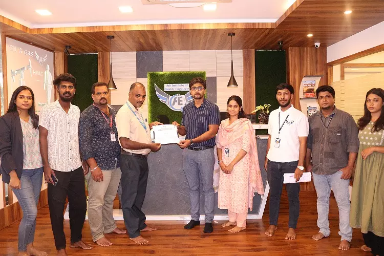 ആദി ഗ്രൂപ്പ് ഓഫ് ഇന്സ്റ്റിറ്റ്യൂഷന് രക്തദാന ക്യാമ്പ് സംഘടിപ്പിച്ചു ആദി ഗ്രൂപ്പ് ഓഫ് ഇന്സ്റ്റിറ്റ്യൂഷന് രക്തദാന ക്യാമ്പ് സംഘടിപ്പിച്ചു