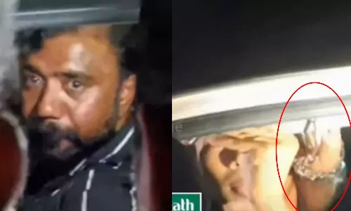 attempt to handcuff and abduct traders; Two people, including a policeman, were arrested,latest malayalam news,വ്യാപാരികളെ വിലങ്ങുവെച്ച് തട്ടിക്കൊണ്ടുപോകാൻ ശ്രമം; പൊലീസുകാരൻ ഉൾപ്പെടെ രണ്ട് പേർ അറസ്റ്റിൽ