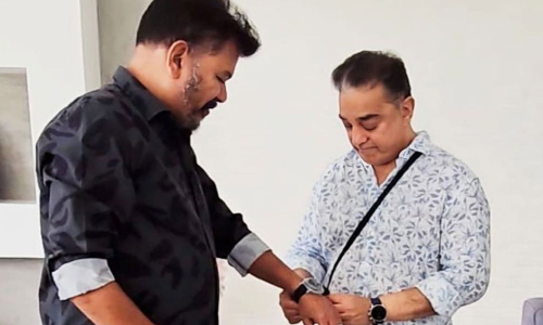 റിലീസിന് മുമ്പ് തന്നെ സമ്മാനം, ഇന്ത്യൻ 2 ദൃശ്യങ്ങൾ ഇഷ്ടപ്പെട്ടു; ശങ്കറിന് ആഡംബരവാച്ച് സമ്മാനമായി നൽകി കമൽഹാസൻ