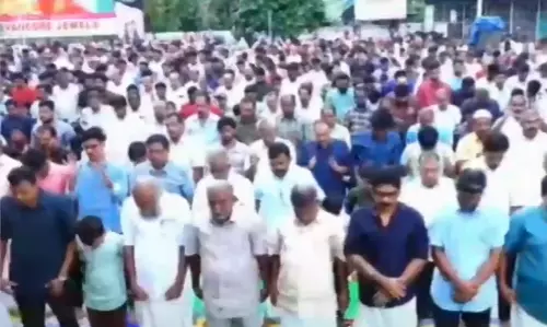 ആത്മത്യാഗത്തിന്‍റെ സന്ദേശം പകർന്ന് വിശ്വാസികള്‍ ബലി പെരുന്നാള്‍ ആഘോഷിക്കുന്നു