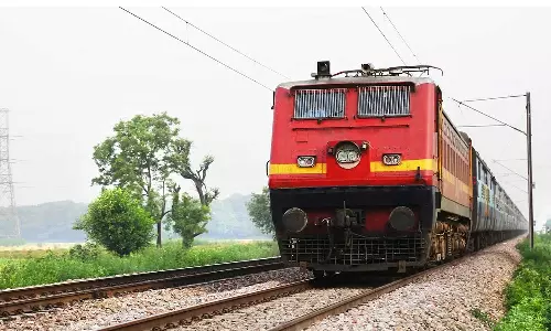Elderly body moved; Train services from Thiruvananthapuram to Kollam section have been restored
