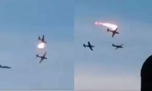 പരിശീലനപ്പറക്കലിനിടെ യുദ്ധവിമാനങ്ങൾ കൂട്ടിയിച്ച് കത്തി; രണ്ടു പൈലറ്റുമാർക്ക് ദാരുണാന്ത്യം