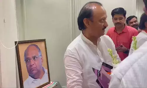Ajit Keeps Sharad Pawars Photo At New Office