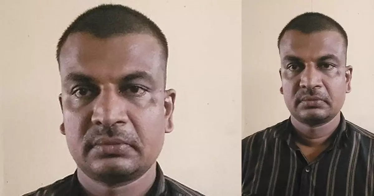 Anil Kumar, who stole mobile phones from a shop by introducing himself as a newly arrived SI at Alur police station, was arrested. Anil Kumar, who stole mobile phones from a shop by introducing himself as a newly arrived SI at Alur police station, was arrested.