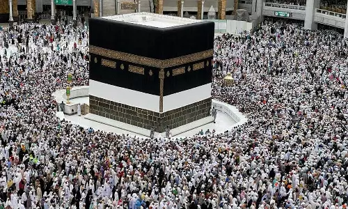 Saudi Arabia revises Hajj Umrah service rules