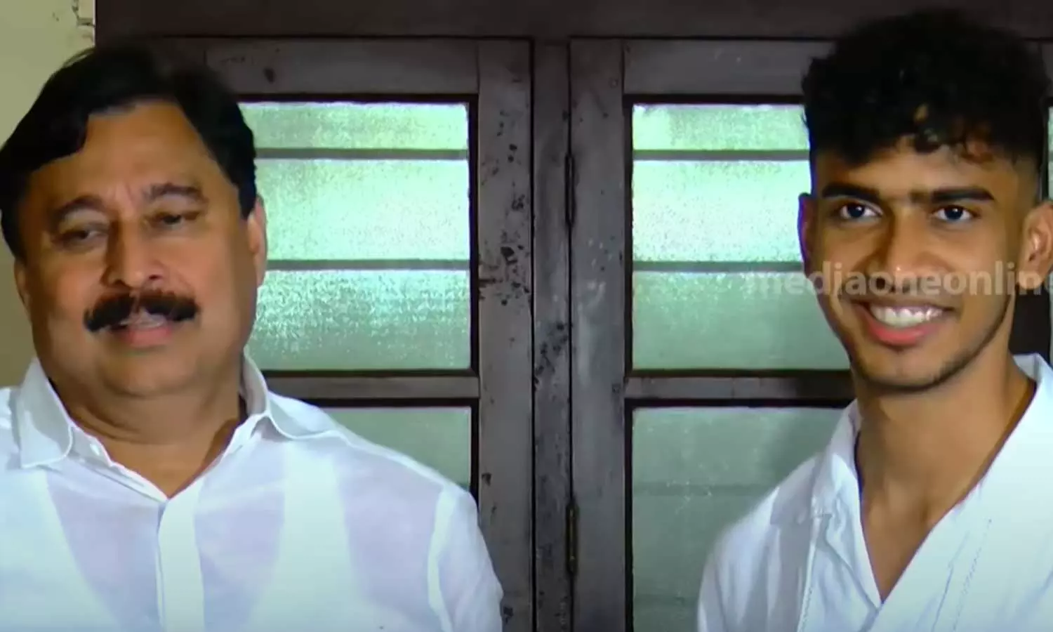 താരങ്ങൾക്ക് ഫുട്ബോൾ ഗ്രൗണ്ടുകൾ ഉറപ്പാക്കും: പ്രതികരണവുമായി കായികമന്ത്രി താരങ്ങൾക്ക് ഫുട്ബോൾ ഗ്രൗണ്ടുകൾ ഉറപ്പാക്കും: പ്രതികരണവുമായി കായികമന്ത്രി