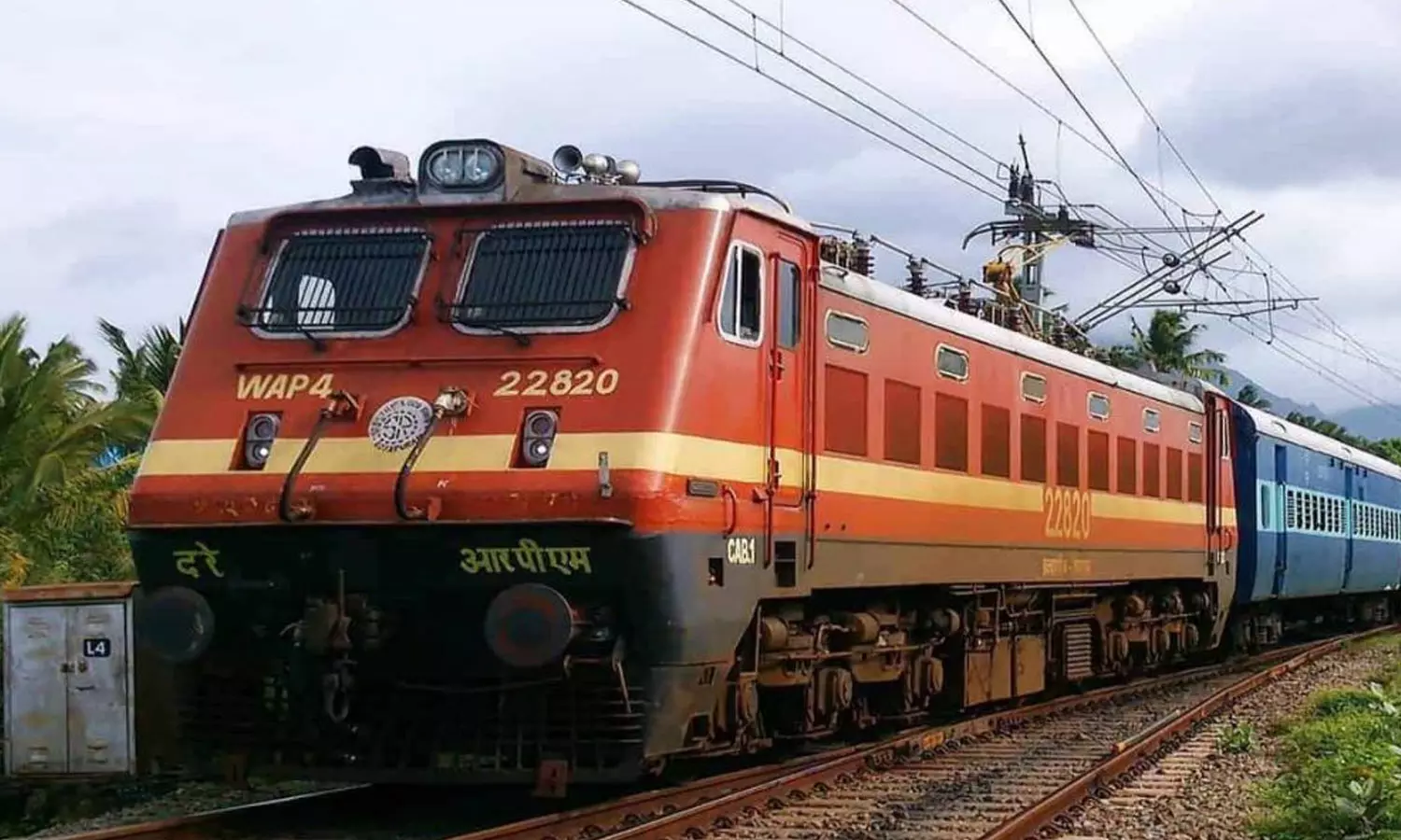 ട്രെയിൻ ടിക്കറ്റ് നിരക്കിൽ ഇളവുമായി റെയിൽവേ; വന്ദേഭാരതിന് ഉൾപ്പെടെ ബാധകം