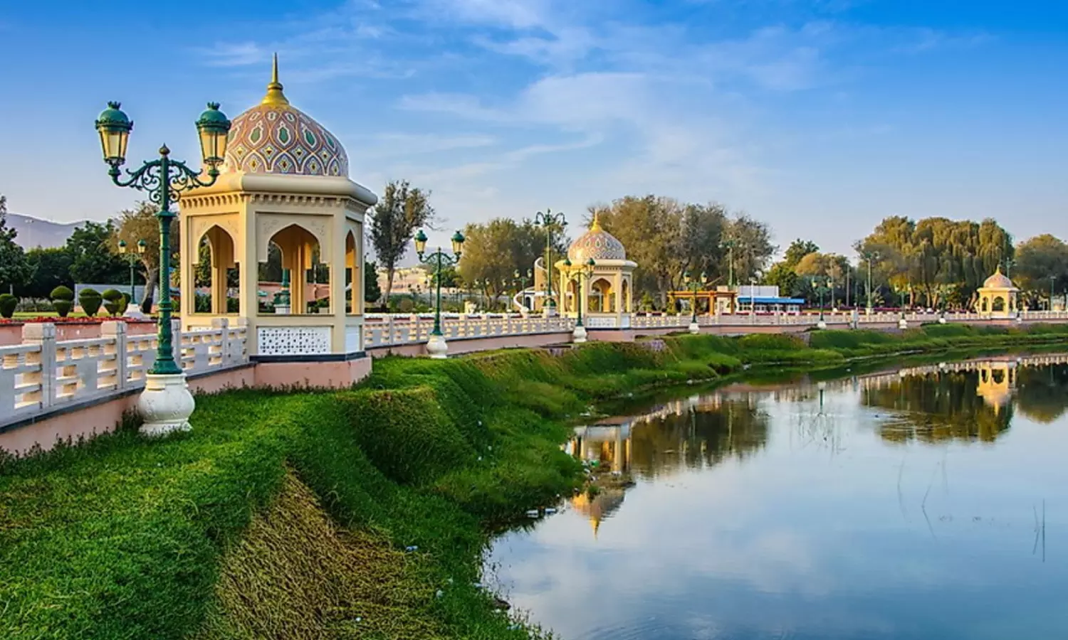 സഞ്ചാരികളേ ഇതിലേ... ഒമാനിലെ ടൂറിസം മേഖലിയിൽ പുത്തനുണർവ് സഞ്ചാരികളേ ഇതിലേ... ഒമാനിലെ ടൂറിസം മേഖലിയിൽ പുത്തനുണർവ്