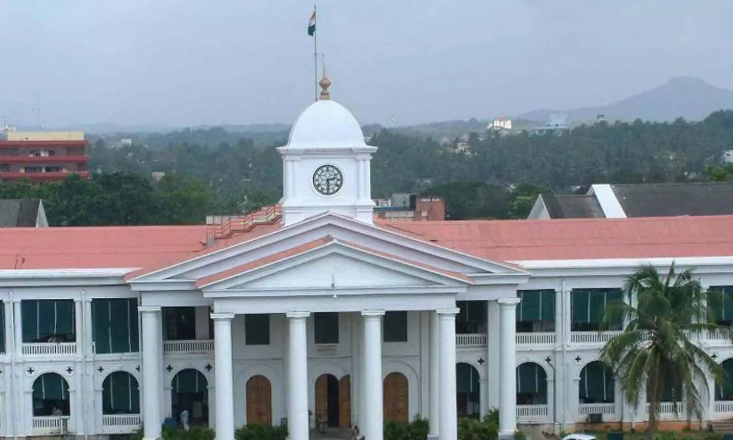 ആശ്രിതനിയമനം: ഉറപ്പ് പാലിക്കാത്ത ജീവനക്കാർക്കെതിരെ നടപടി, ശമ്പളത്തിൽ നിന്ന്  25% പിടിച്ചെടുക്കും