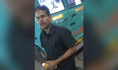Ambulance siren rushes to buy food; The police fined the driver
