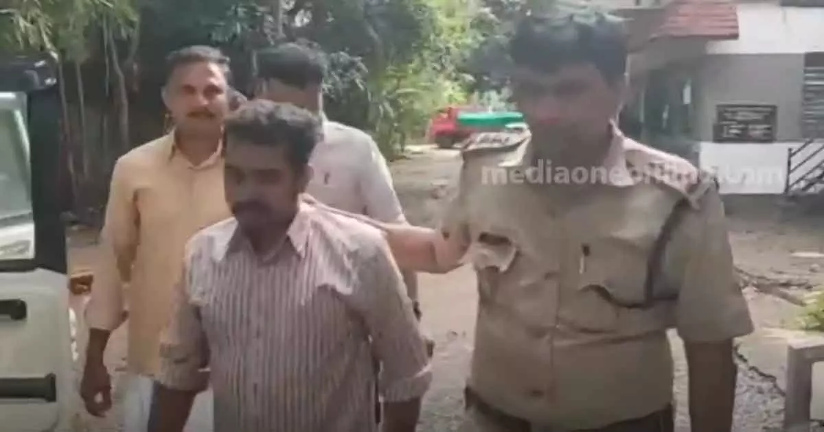 man handled doctor two arrested nadapuram govt college