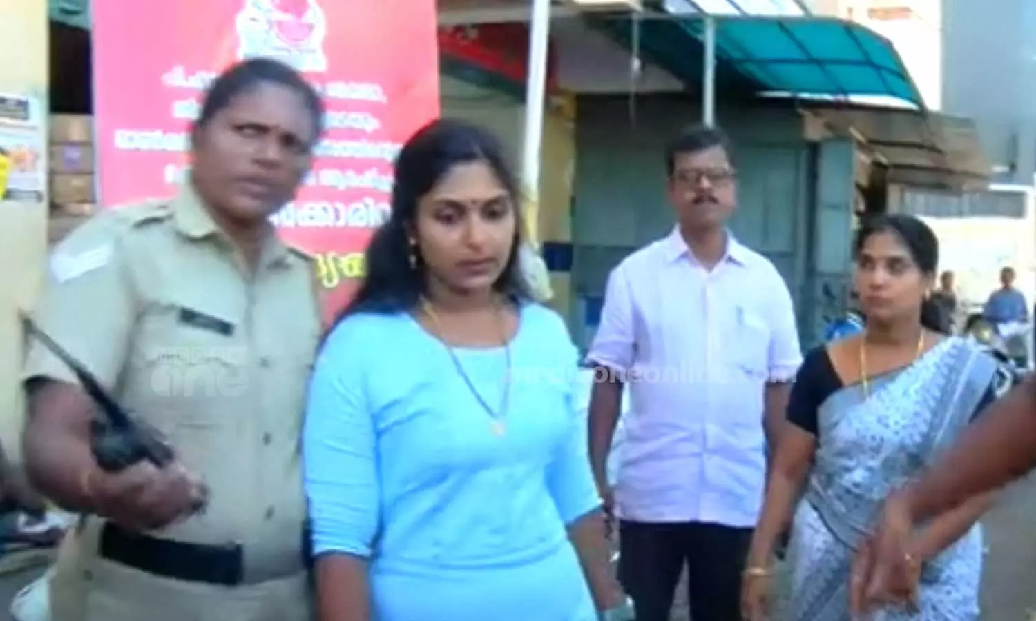 ഒറിജലിനെ വെല്ലുന്ന വ്യാജന്‍; വ്യാജ പി.എസ്.സി നിയമന ഉത്തരവുമായി യുവതി