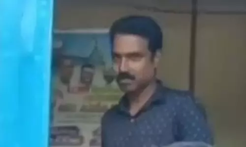 Black money worth Rs 40 lakh seized in Walayar