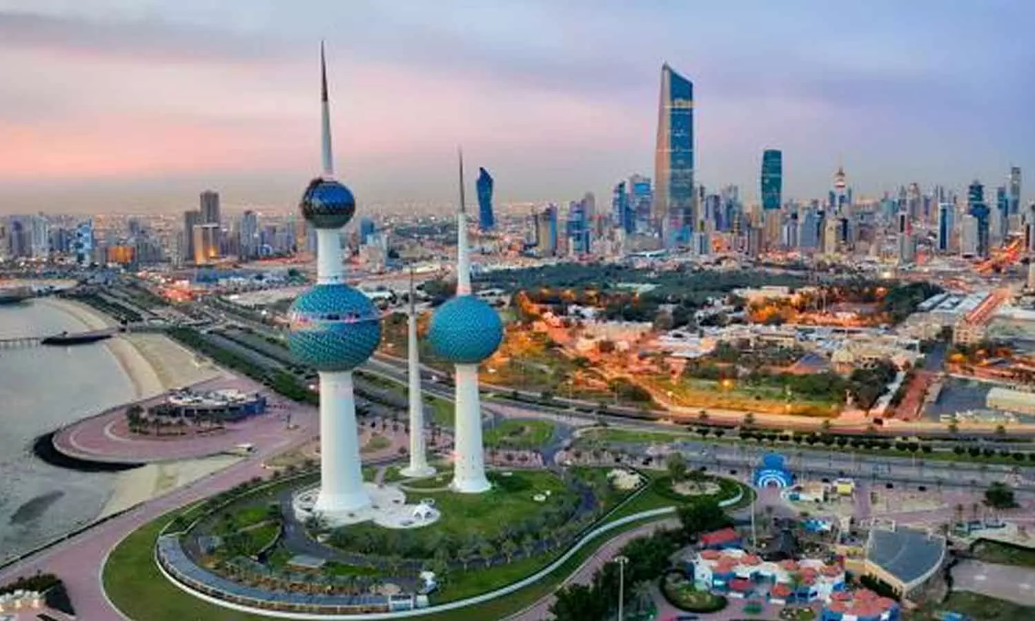 The number of expats deportation  and layoffs in Kuwait is increasing