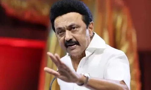 Tamil daily mocks free breakfast scheme; CM, Congress hit back