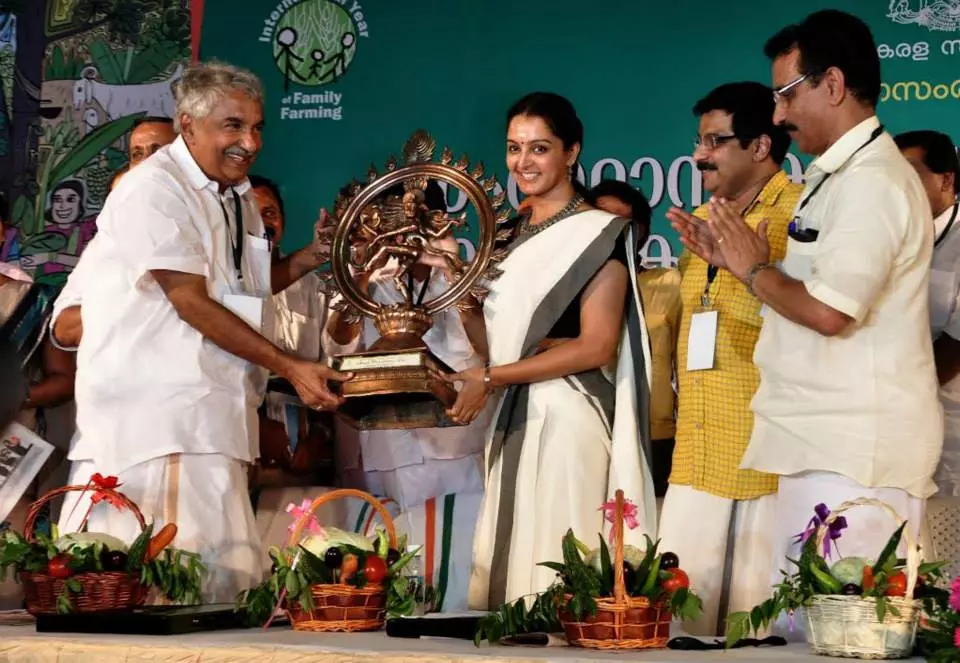 manju warrier oommen chandy