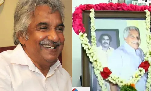 Oommen Chandy,oommen chandy,oommen chandy latest,oommen chandy latest news,oommen chandy health,congress,K. Sudhakaran,KPCC ഉമ്മൻചാണ്ടി വിടവാങ്ങി,ഉമ്മൻ ചാണ്ടിയുടെ സംസ്കാരം വ്യാഴാഴ്ച,ഉമ്മന്ചാണ്ടി അന്തരിച്ചു,ഉമ്മന്ചാണ്ടിയുടെ പൊതുദര്ശനം Oommen Chandy,oommen chandy,oommen chandy latest,oommen chandy latest news,oommen chandy health,congress,K. Sudhakaran,KPCC ഉമ്മൻചാണ്ടി വിടവാങ്ങി,ഉമ്മൻ ചാണ്ടിയുടെ സംസ്കാരം വ്യാഴാഴ്ച,ഉമ്മന്ചാണ്ടി അന്തരിച്ചു,ഉമ്മന്ചാണ്ടിയുടെ പൊതുദര്ശനം