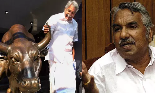 പാമോലിന്‍, സോളാർ...ഒന്നിന് പിറകെ ഒന്നായി കേസുകൾ; ഒരിക്കൽപോലും കുലുങ്ങാതെ ഉമ്മൻചാണ്ടി