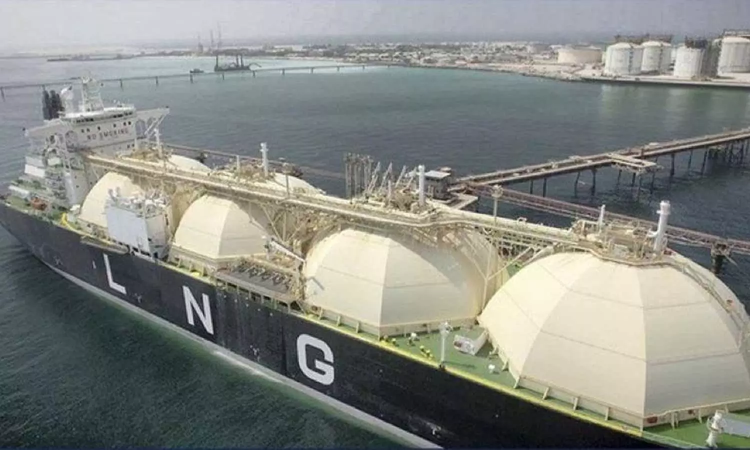 ഗ്യാസ് ഇറക്കുമതിക്ക് അഡ്‌നോക്ക്- ഐ.ഒ.സി കരാർ; 14 വർഷത്തേക്ക് 72,600കോടി രൂപയുടെ ഇടപാട്