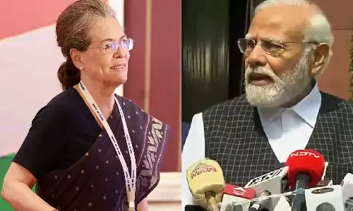 PM Modi walks up to Sonia Gandhi in Parliament, asks about her health, PM Modi asks Sonia Gandhi about her health, Sonia Gandhi and Narendra Modi in Parliament, Sonia Gandhi, Narendra Modi