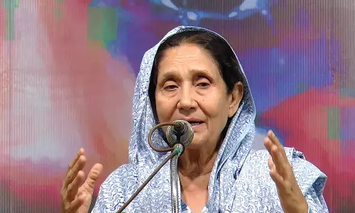 മണിപ്പൂര് വംശഹത്യ: കുക്കി ക്രിസ്ത്യന് ഗോത്രവര്ഗ സ്ത്രീകള് പീഡിപ്പിക്കപ്പെട്ട സംഭവം ഞെട്ടിപ്പിക്കുന്നത് യാസ്മിന് ഫാറൂഖി മണിപ്പൂര് വംശഹത്യ: കുക്കി ക്രിസ്ത്യന് ഗോത്രവര്ഗ സ്ത്രീകള് പീഡിപ്പിക്കപ്പെട്ട സംഭവം ഞെട്ടിപ്പിക്കുന്നത് യാസ്മിന് ഫാറൂഖി