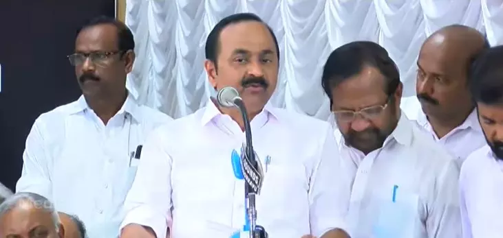 ജനകീയരാകാൻ ജനപ്രതിനിധികളെ പഠിപ്പിച്ച നേതാവ്; ഉമ്മൻ ചാണ്ടിക്ക് പകരക്കാരനില്ലെന്ന് വി.ഡി.സതീശൻ