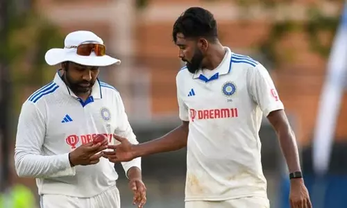 പിച്ച് തിരിയുന്നുണ്ട്, അശ്വിൻ തീർക്കും: രണ്ടാം ടെസ്റ്റിൽ പ്രവചനവുമായി സിറാജ്