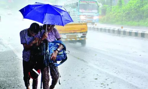 കനത്ത മഴ: കോഴിക്കോട് വിദ്യാഭ്യാസ സ്ഥാപനങ്ങൾക്ക് നാളെയും അവധി