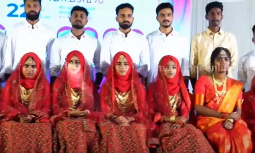 മകളുടെ വിവാഹത്തോടനുബന്ധിച്ച് സമൂഹ വിവാഹം; 40 പേരുടെ വിവാഹം നടത്തി പ്രവാസി വ്യവസായി