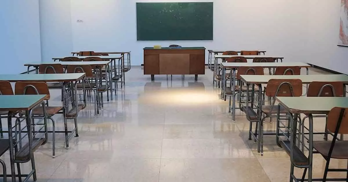 മലബാറിലെ പ്ലസ് വൺ സീറ്റ് പ്രതിസന്ധി: 97 പുതിയ ബാച്ചുകള് അനുവദിക്കുന്നത് മന്ത്രിസഭായോഗം പരിഗണിക്കും മലബാറിലെ പ്ലസ് വൺ സീറ്റ് പ്രതിസന്ധി: 97 പുതിയ ബാച്ചുകള് അനുവദിക്കുന്നത് മന്ത്രിസഭായോഗം പരിഗണിക്കും