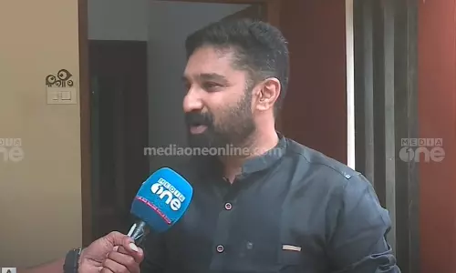 മുദ്രാവാക്യം വിളിച്ചവരെ നിയന്ത്രിക്കുകയാണ് ചെയ്തത്, എ.കെ.ബാലൻ അത് വളച്ചൊടിച്ചു: വി.ടി.ബൽറാം