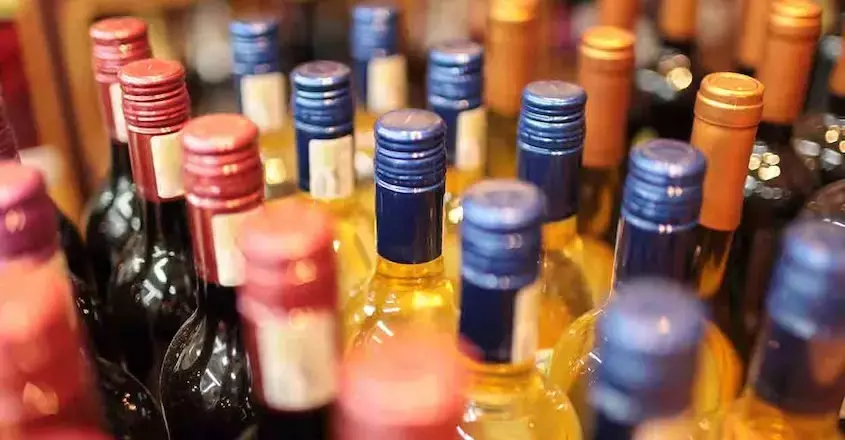 മദ്യനയം; ഇടതുമുന്നണിയിൽ എതിർപ്പ്, കള്ള് വ്യവസായത്തെ തകർക്കുമെന്ന് എഐടിയുസി