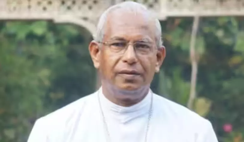 മാർ ആൻഡ്രൂസ് താഴത്തിനെതിരെ പ്രതിഷേധജ്വാലയുമായി അൽമായ മുന്നേറ്റം മാർ ആൻഡ്രൂസ് താഴത്തിനെതിരെ പ്രതിഷേധജ്വാലയുമായി അൽമായ മുന്നേറ്റം