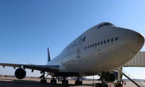 Sexual Assaults Woman And Her Daughter On Flight, $2 million lawsuit has been filed against the airline,Delta Passenger,Delta Air Lines,New York,aero news,  അമ്മക്കും മകൾക്കുമെതിരെ യാത്രക്കാരന്‍റെ ലൈംഗികാതിക്രമം; രണ്ട് മില്യൺ ഡോളർ നഷ്ടപരിഹാരം