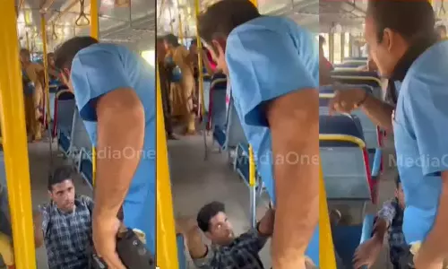 തിരുവനന്തപുരത്ത് യുവാവിനെ കെഎസ്ആർടിസി ബസിൽ മർദിച്ച സംഭവം; കണ്ടക്ടർക്ക് സസ്പെൻഷൻ തിരുവനന്തപുരത്ത് യുവാവിനെ കെഎസ്ആർടിസി ബസിൽ മർദിച്ച സംഭവം; കണ്ടക്ടർക്ക് സസ്പെൻഷൻ