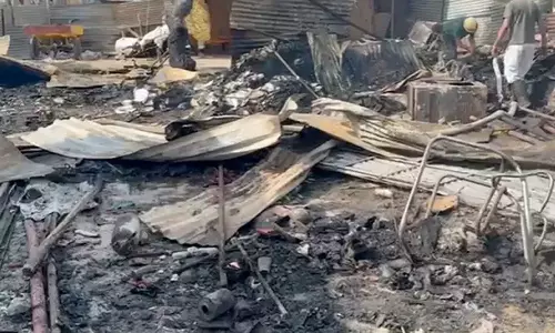 Mob Burns Restaurant, Shop In Gurugram, after haryana riot Mob Burns Restaurant, Shop In Gurugram, after haryana riot