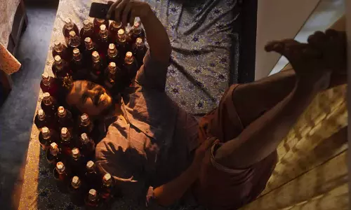 ചേട്ടായി കുപ്പി കിട്ടിയോ..? കൊറോണ ധവാൻ പ്രൊമോ പുറത്ത്; ചിത്രം ആഗസ്റ്റ് 4-ന് തീയറ്ററുകളിലേക്ക്