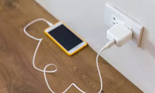 8-month-old baby dies in Karwar after putting mobile charger in mouth