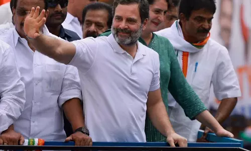 വയനാടിന്റെ രാജകുമാരനാ, ആ രാജകുമാരൻ തിരിച്ചെത്തി;   സുപ്രിംകോടതി വിധിയില്‍ സന്തോഷമെന്ന് വയനാട്ടുകാര്‍