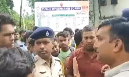 In Tripura, Hindutvadis stopped girl students wearing hijab and coming to school; The student who tried to save him was beaten up