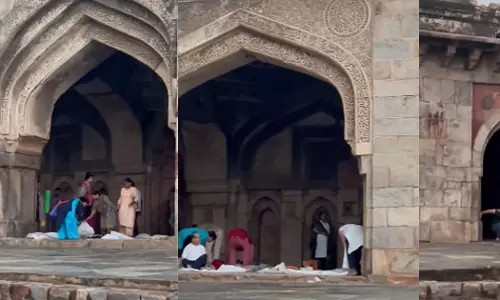 ലോധി ഗാർഡനിലെ പള്ളിയിൽ യോഗ ചെയ്ത് ടൂറിസ്റ്റുകൾ; നടപടി സ്വീകരിക്കാതെ എഎസ്‌ഐ